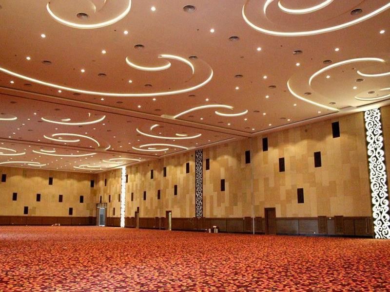 The Alana Yogyakarta Hotel And Convention Center Слеман Экстерьер фото